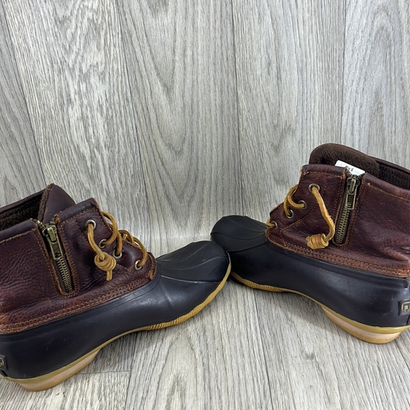 SPERRY MID CALF RAIN BOOTS SALTWATER CROC LEATHER DARK BROWN - Picture 8 of 10